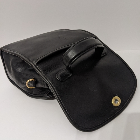 [SOLD] Vintage Coach Manor - Picture 6 of 10